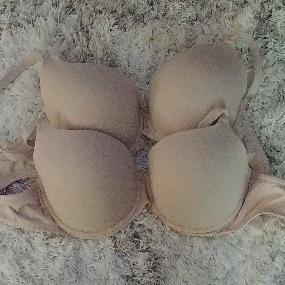 Victoria's Secret 36DD unpadded bras.